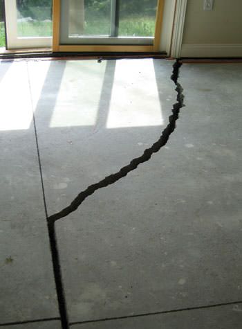 severely cracked foundation slab floor in Centralia